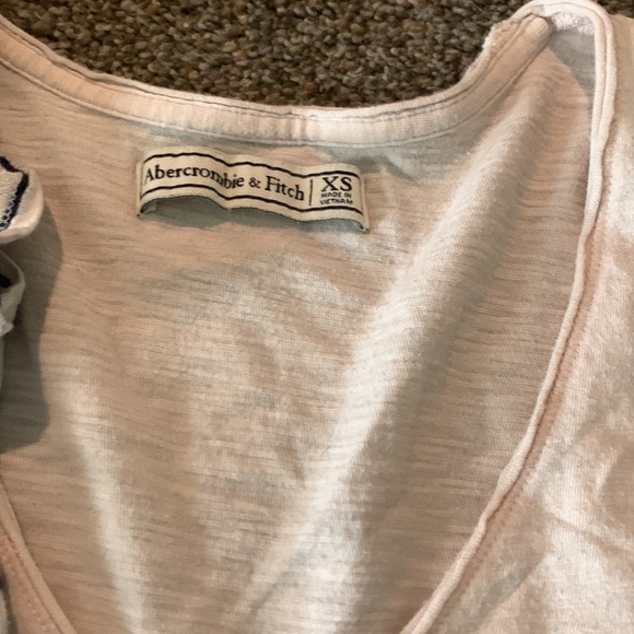 Two shirts - Picture 3 of 5